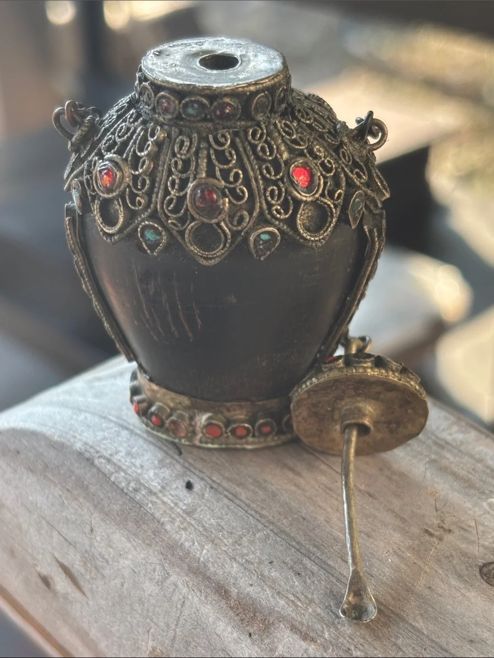V vintage antique Chinese hand carved Tibetan Horn Snuff Bottle